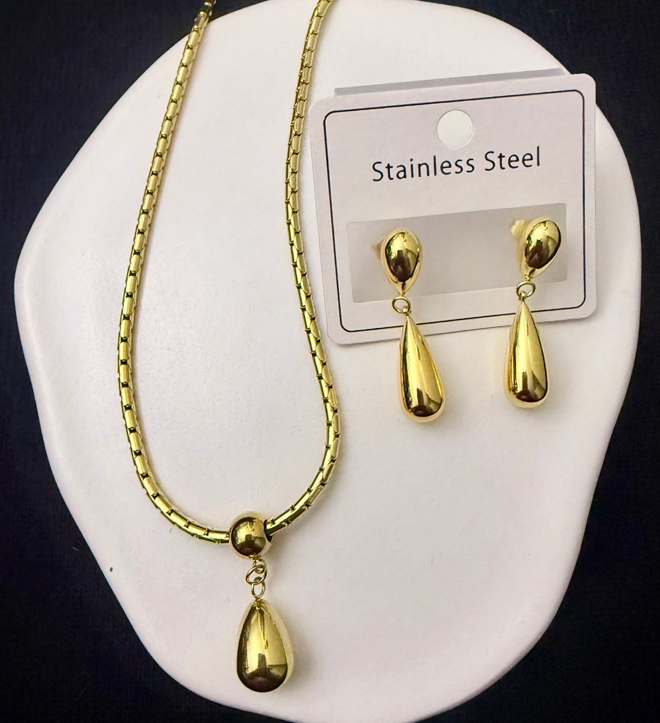 Beautiful Drop Necklace