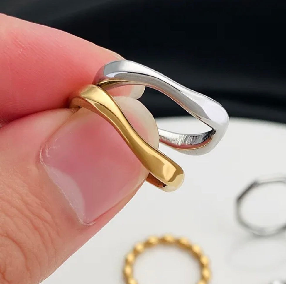Bicolor Wave Ring Set
