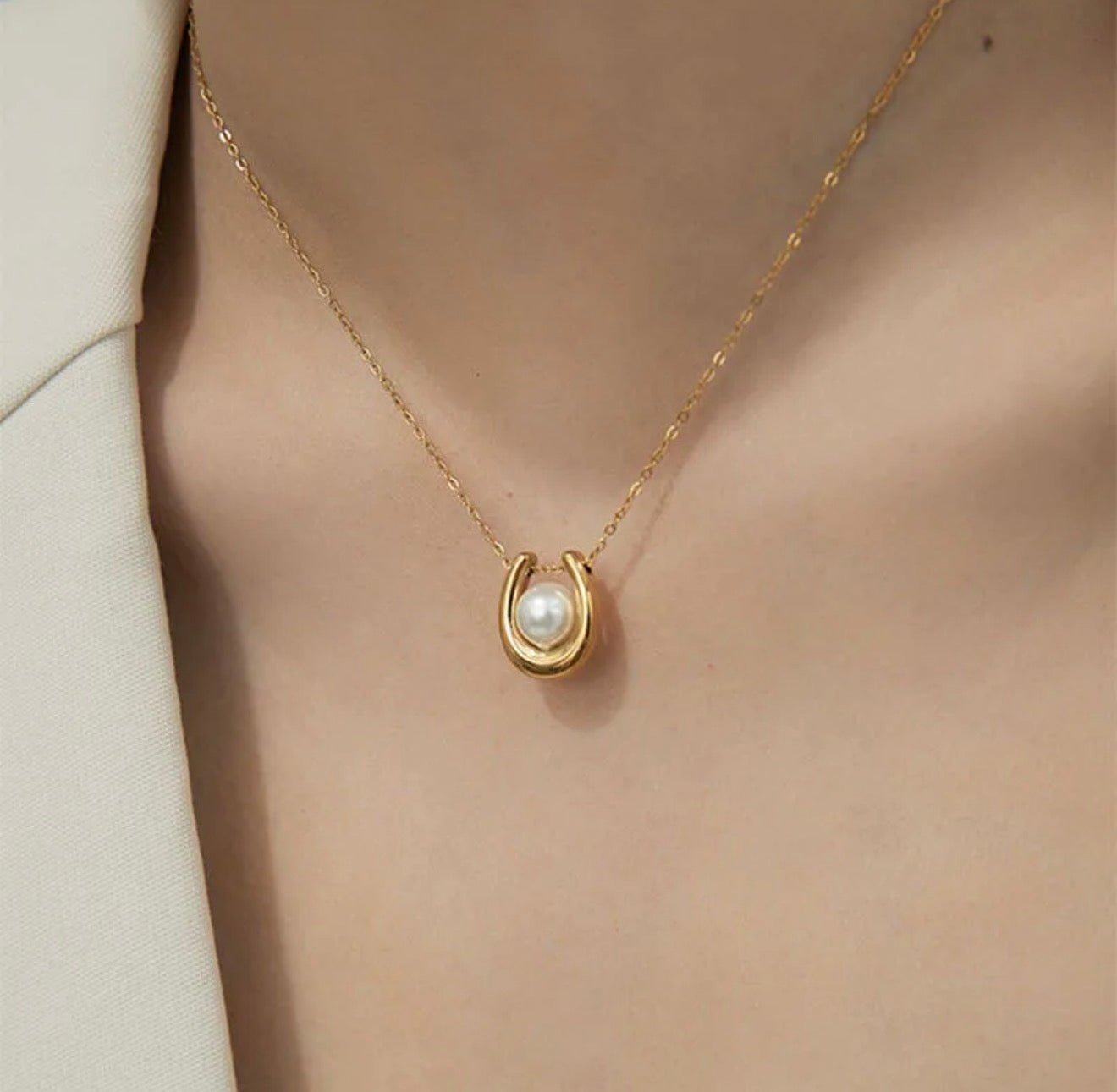 Pearl Horseshoe Necklace