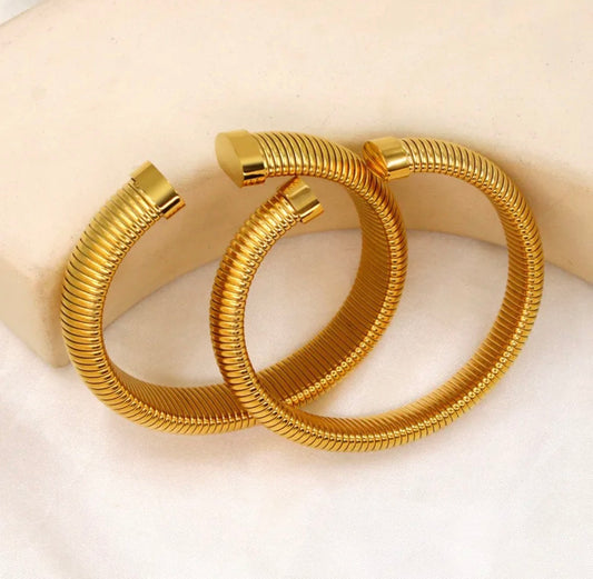 Isabella Gold Modern Cuff