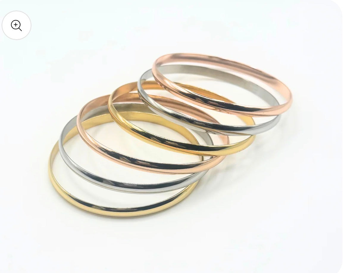 Conjunto clásico de brazaletes tricolores