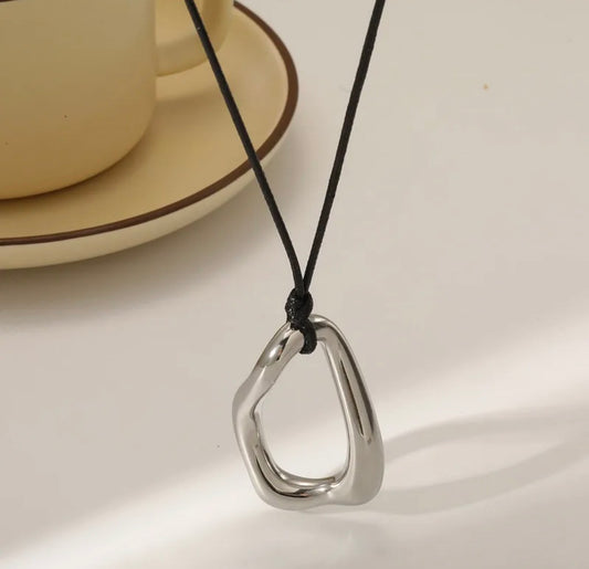 Eternal Curve Silver Necklace