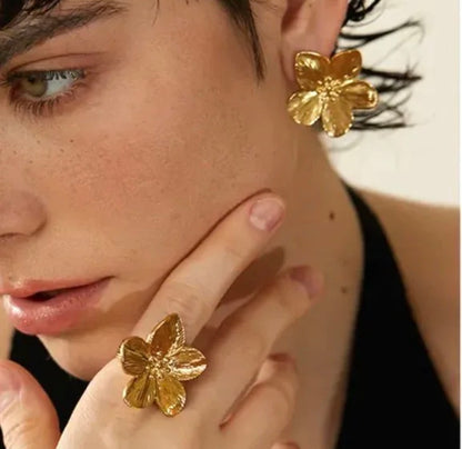Flower Golden Ring