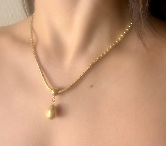 Beautiful Drop Necklace