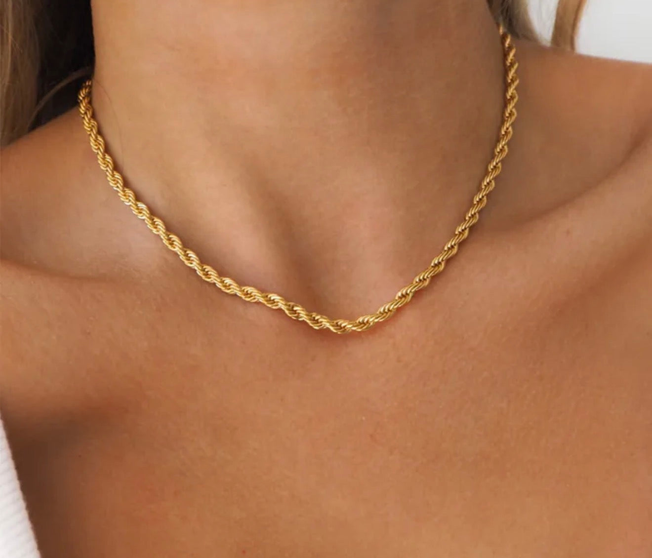 Twist Golden Necklace