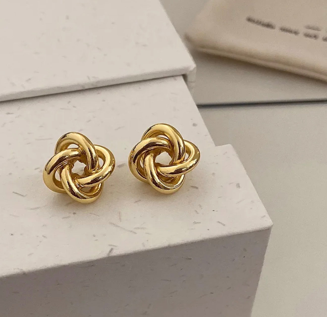 Golden Knots Earrings