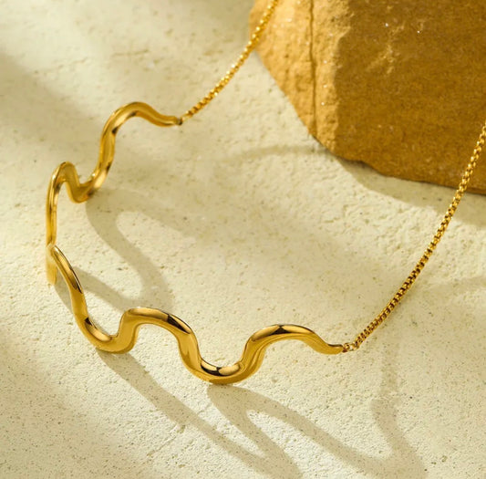 Wave Style Golden Choker