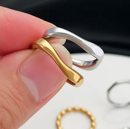 Bicolor Wave Ring Set
