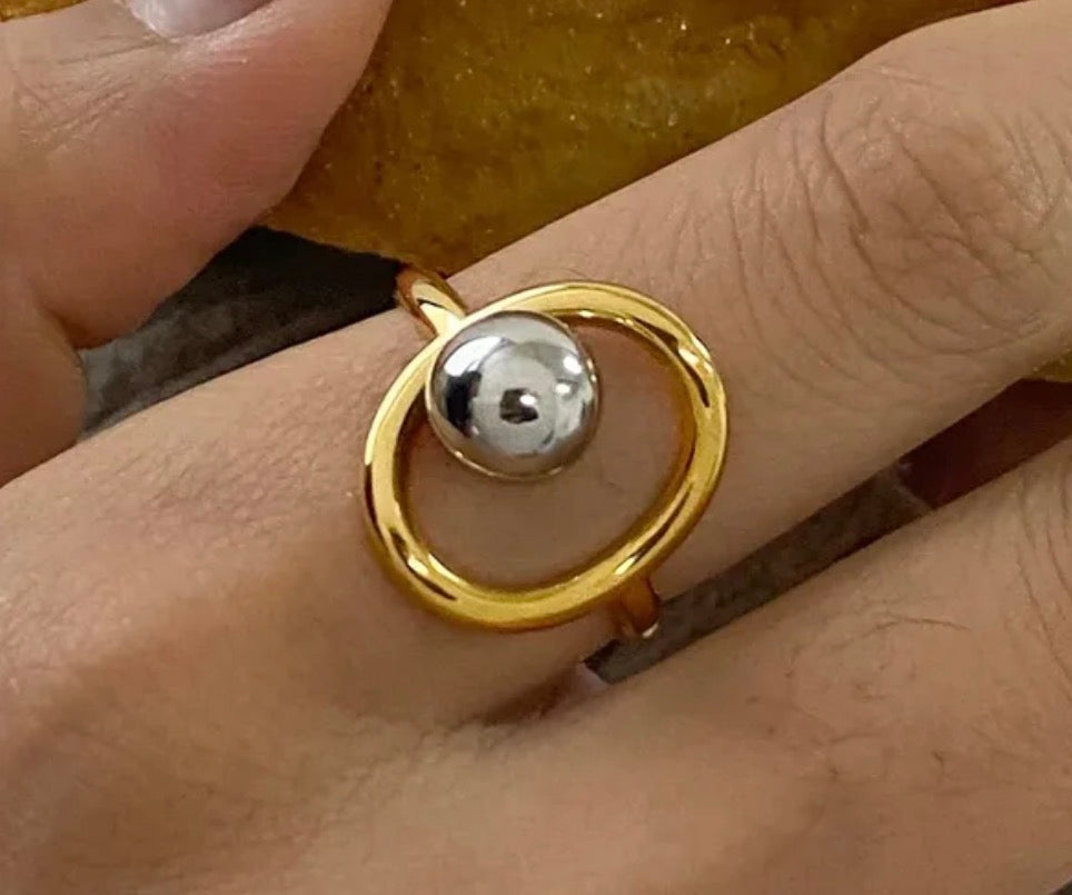 Ariana Orbit Adjustable Ring