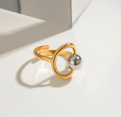 Ariana Orbit Adjustable Ring