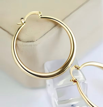 Chunky Classic Medium Hoops