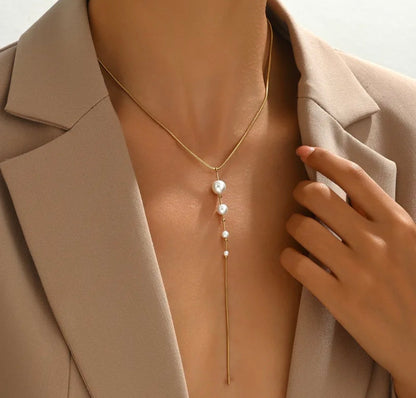 Aurora Pearl Lariat Necklace
