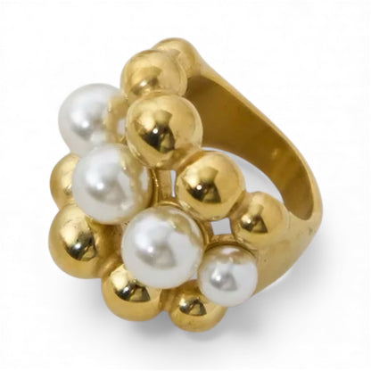 Fine Pearl Golden Ring