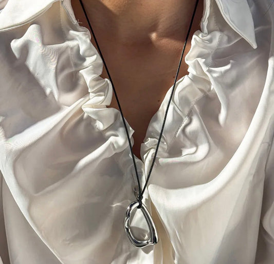 Eternal Curve Silver Necklace