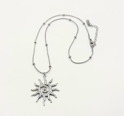 Collar de sol de plata