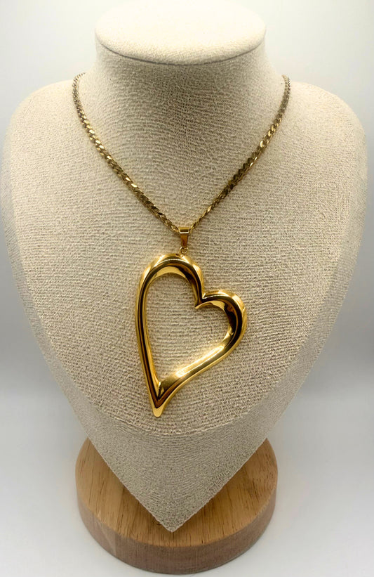Collar de corazón radiante