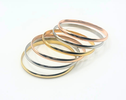 Conjunto clásico de brazaletes tricolores